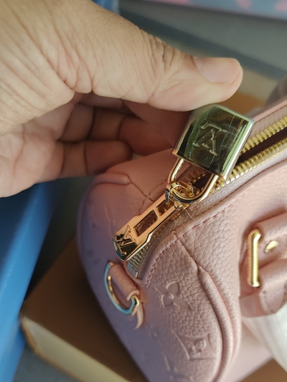Small Pink Embossed Handbag - Picture 5 of 9